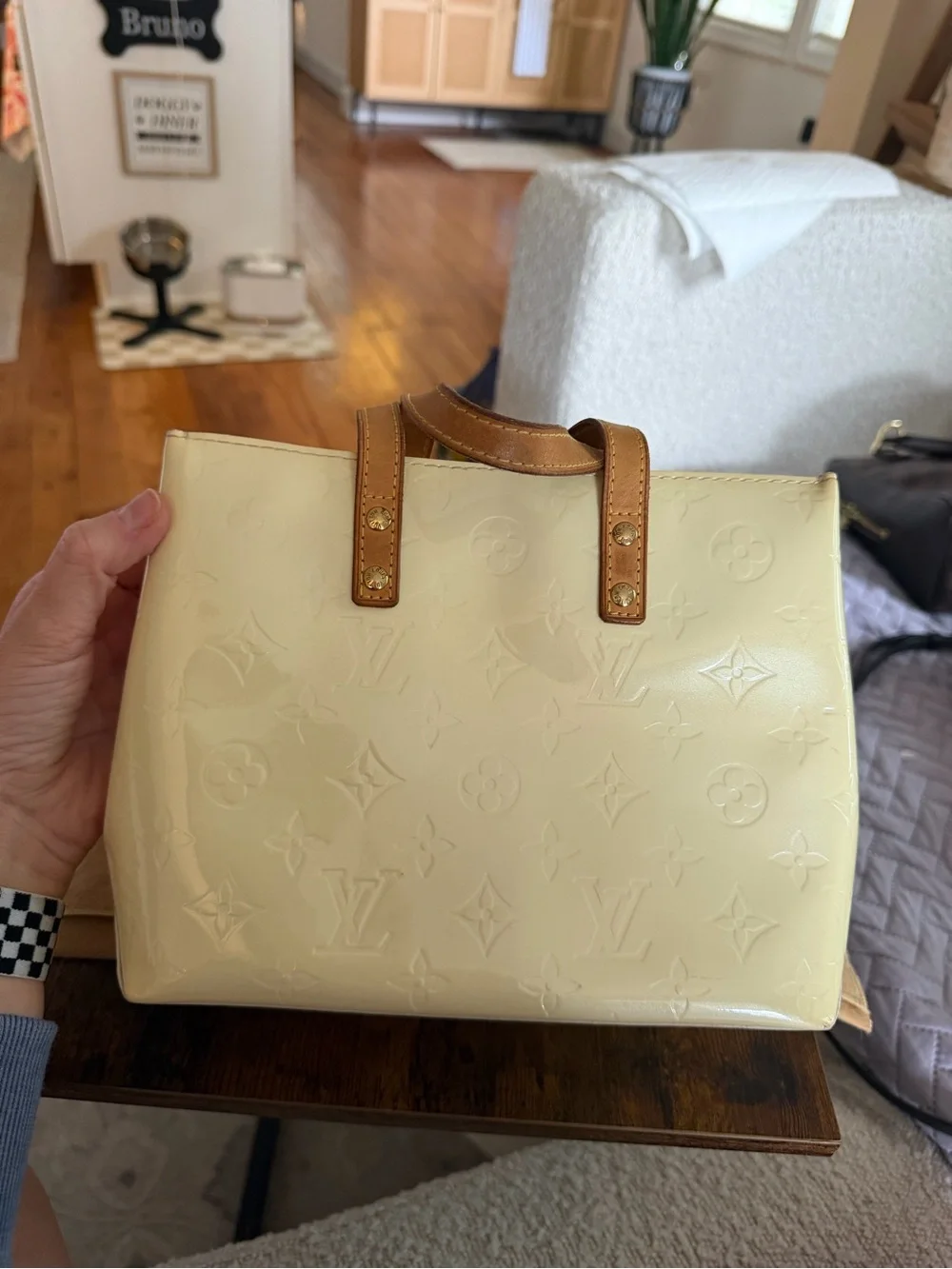 Louis Vuitton Cream Vernis Tote with Vachetta Trim - Picture 2 of 11